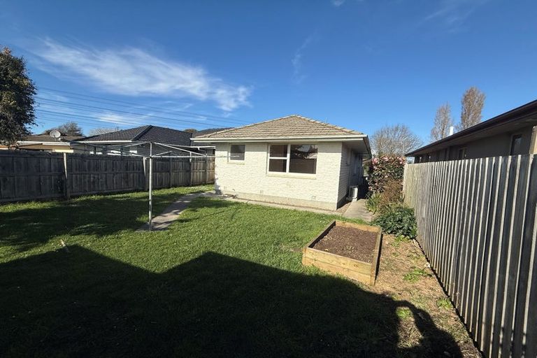 Photo of property in 1/320 Memorial Avenue, Burnside, Christchurch, 8053