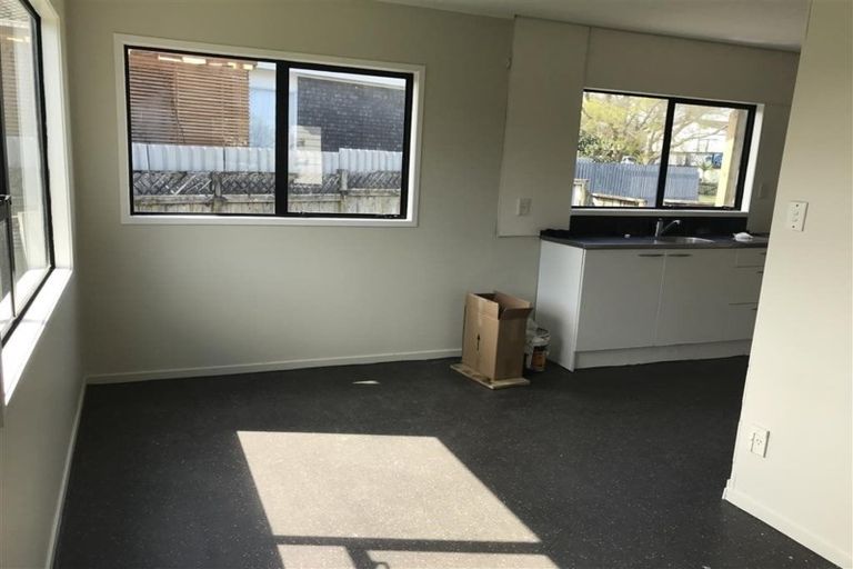 Photo of property in 12 Riverton Drive, Randwick Park, Auckland, 2105