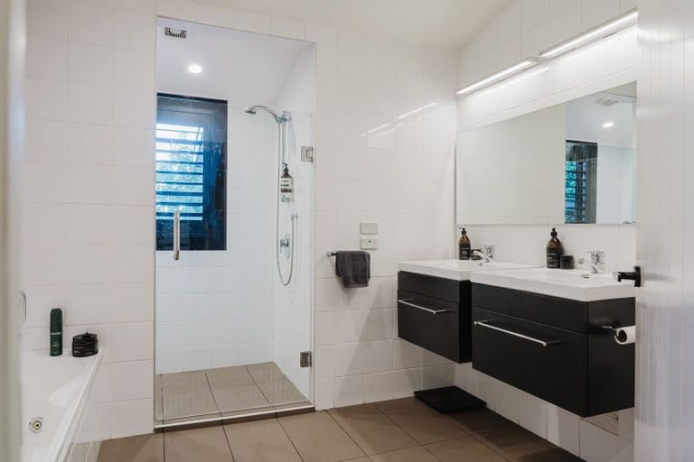 Photo of property in 170 Oyster Point Road, Kaukapakapa, Warkworth, 0984