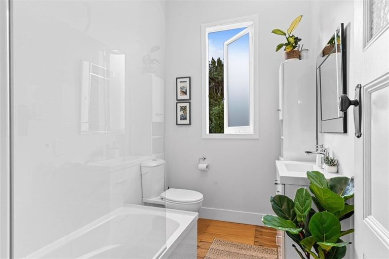 Photo of property in Wainikau, 31 Olive Grove, Mangawhai, 0573