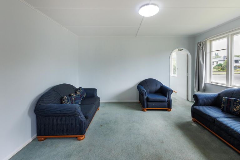 Photo of property in 2 Stoke Place, Awapuni, Palmerston North, 4412