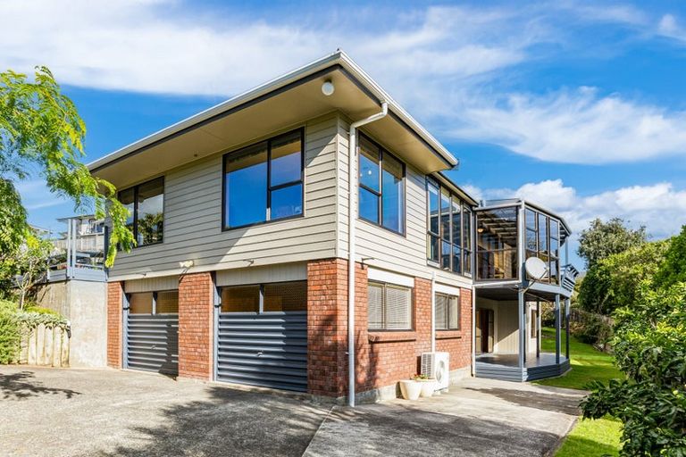 Photo of property in 12 Exploration Way, Whitby, Porirua, 5024