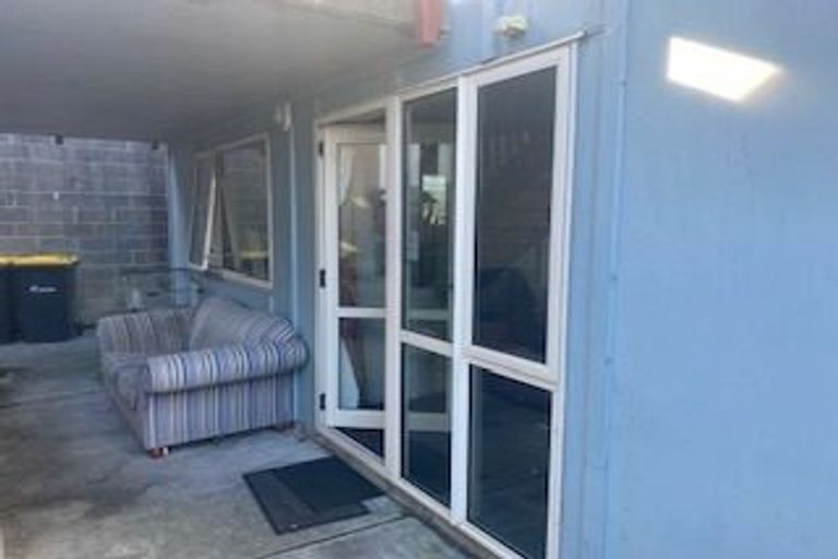 Photo of property in 28 Hyde Street, North Dunedin, Dunedin, 9016