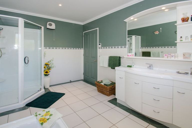 Photo of property in 199 Old Brighton Road, Fairfield, Dunedin, 9076