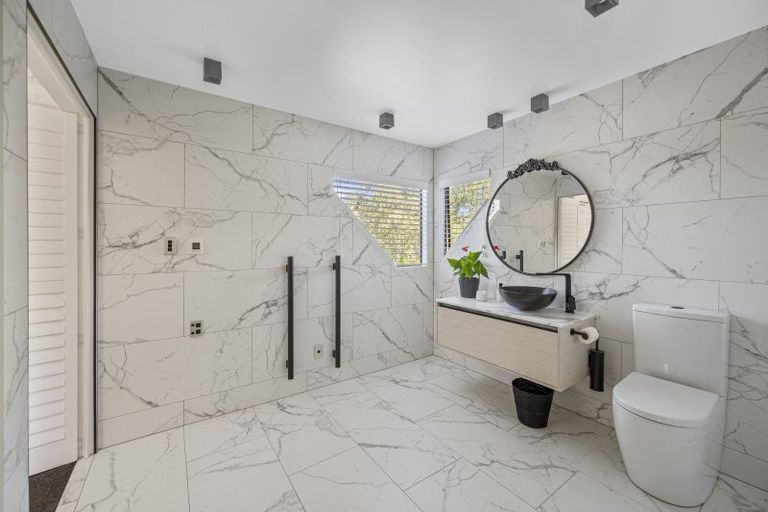 Photo of property in 37 Kent Terrace, Taradale, Napier, 4112