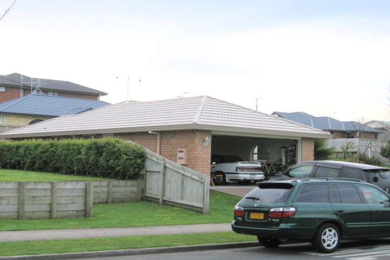 Photo of property in 2 Highbury Place, Nawton, Hamilton, 3200