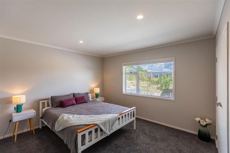 Photo of property in 100 Racecourse Road, Waipawa, 4210