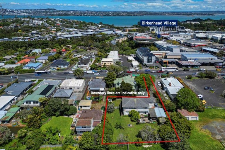 Photo of property in 233 Onewa Road, Birkenhead, Auckland, 0626