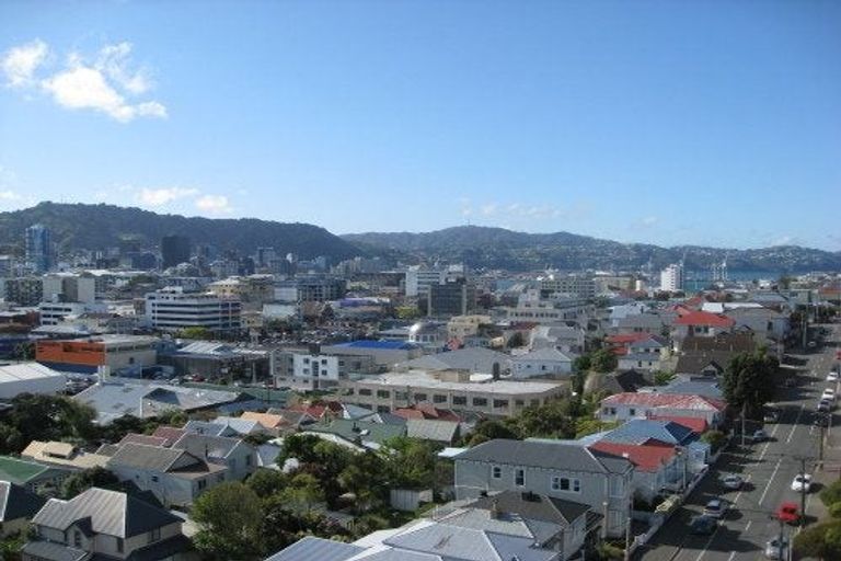 Photo of property in Melksham Towers, 902/131 Brougham Street, Mount Victoria, Wellington, 6011