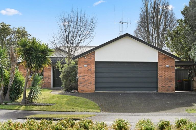 Photo of property in 1 Diomede Glade, Flagstaff, Hamilton, 3210