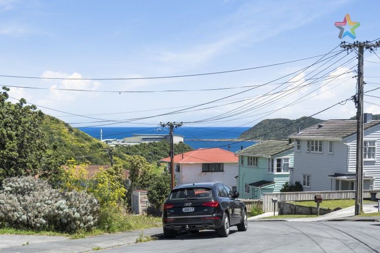 Photo of property in 12b Rahui Street, Strathmore Park, Wellington, 6022