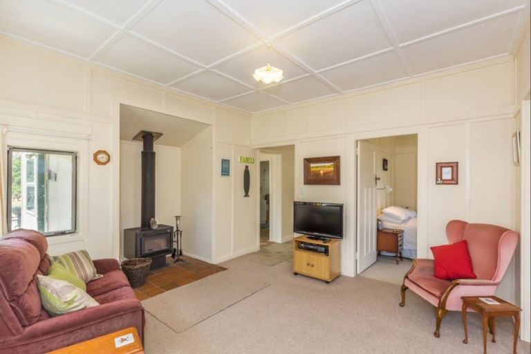 Photo of property in 128 Rua Avenue, Waitarere Beach, Levin, 5510