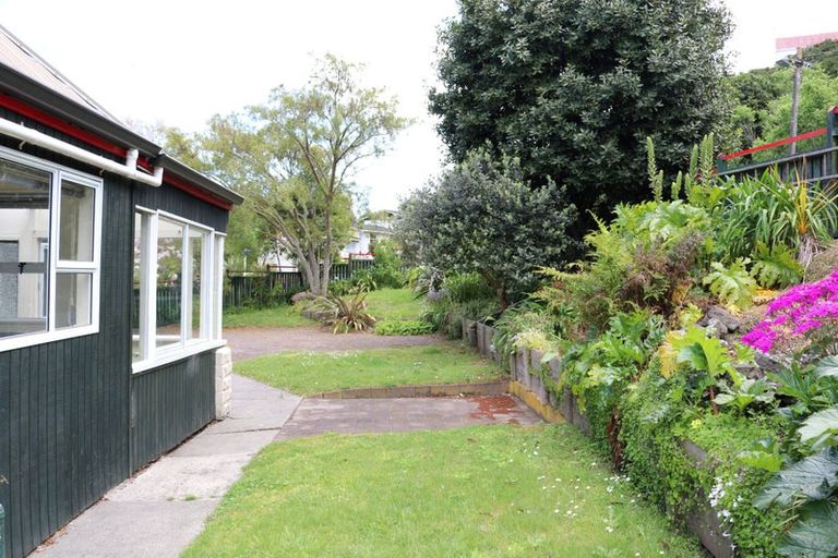 Photo of property in 36 Parkes Avenue, Saint Johns Hill, Whanganui, 4501