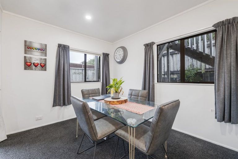 Photo of property in 92 Heta Road, Highlands Park, New Plymouth, 4312