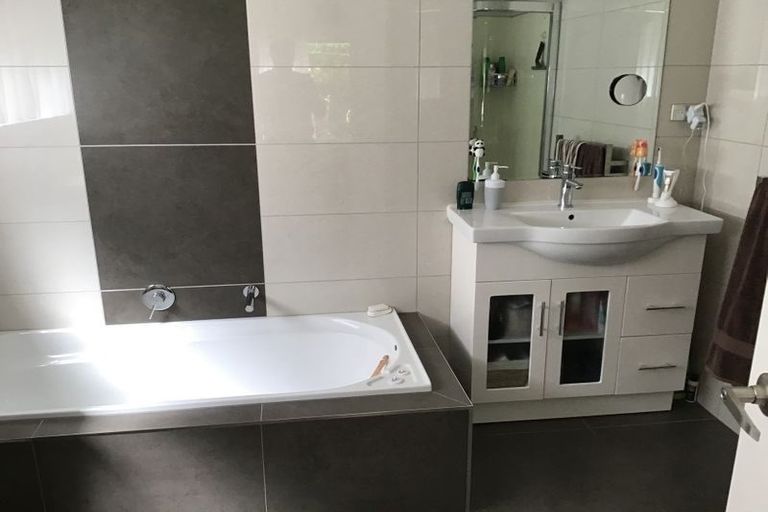 Photo of property in 18 Lithgow Drive, Otamatea, Whanganui, 4500