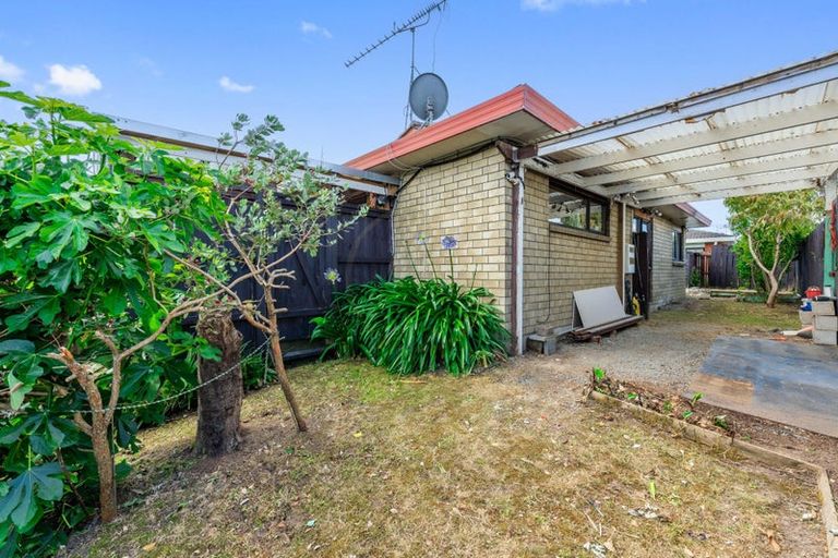 Photo of property in 32 Trimdon Street, Randwick Park, Auckland, 2105
