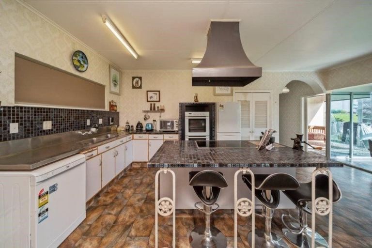 Photo of property in 8a Clifford Street, Hawera, 4610