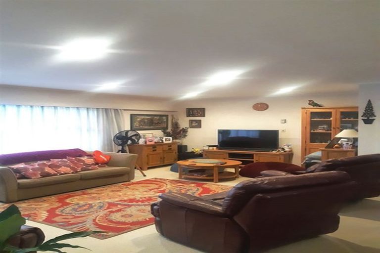 Photo of property in 10 Hazeldene Place, Opaheke, Papakura, 2113