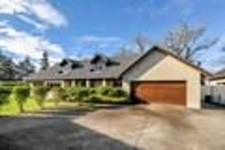 Photo of property in 17 Oak Manor Drive, Albany, Auckland, 0632