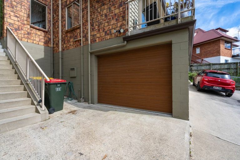 Photo of property in 69 Easther Crescent, Kew, Dunedin, 9012