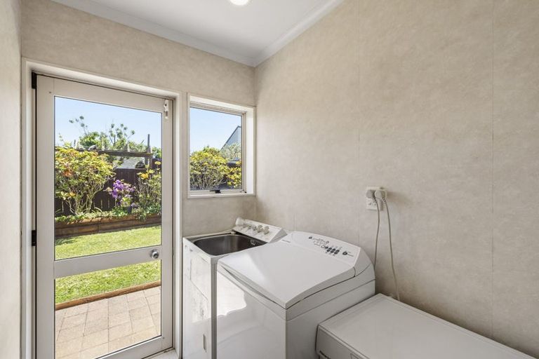 Photo of property in 1 Tui Street, Mount Maunganui, 3116