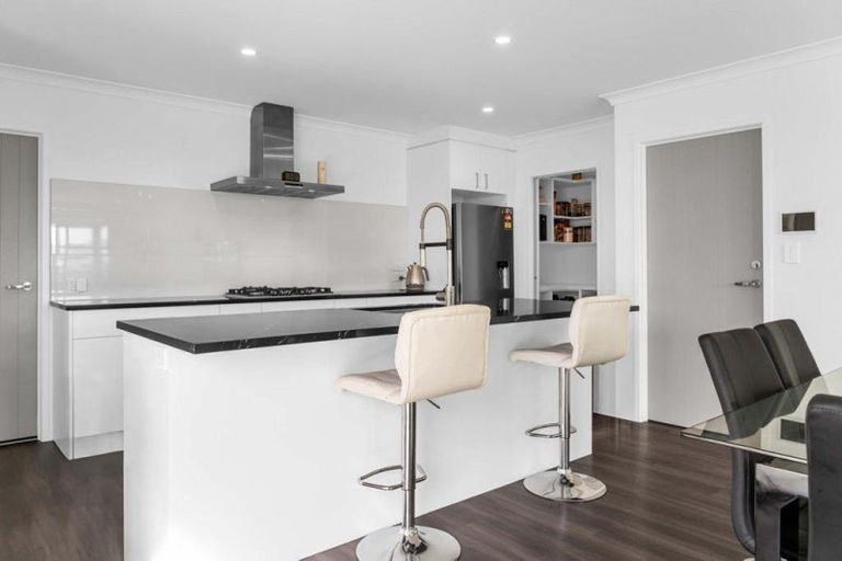 Photo of property in 3 Cotula Way, Papamoa Beach, Papamoa, 3118