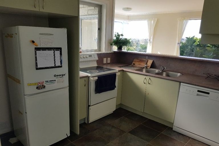 Photo of property in 12 Limmer Place, Browns Bay, Auckland, 0632