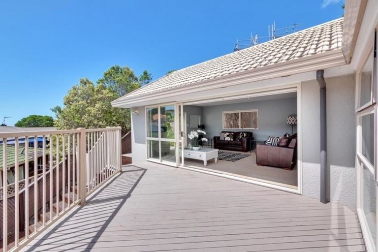 Photo of property in 50 Crestview Place, Browns Bay, Auckland, 0630
