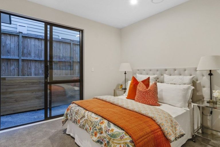 Photo of property in 32 Bounty Road, Long Bay, Auckland, 0630