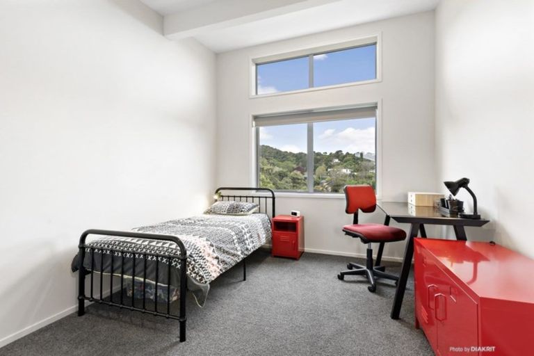 Photo of property in 8a David Crescent, Karori, Wellington, 6012