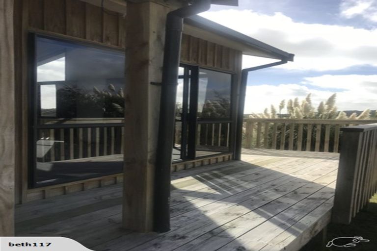 Photo of property in 2 Dodds Crescent, Otaki Beach, Otaki, 5512