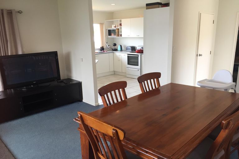 Photo of property in 36a Charlotte Street, Stanmore Bay, Whangaparaoa, 0932