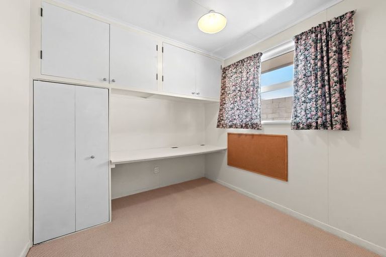 Photo of property in 91 Manu Crescent, Upper Vogeltown, New Plymouth, 4310