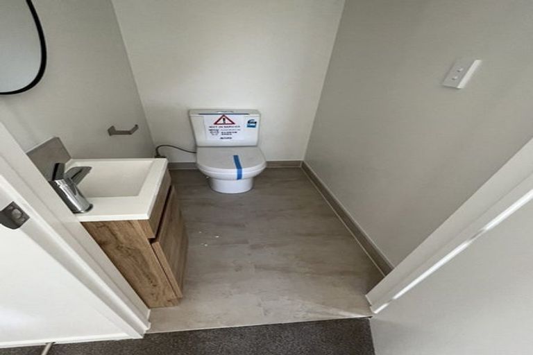 Photo of property in 4/535 Swanson Road, Ranui, Auckland, 0612