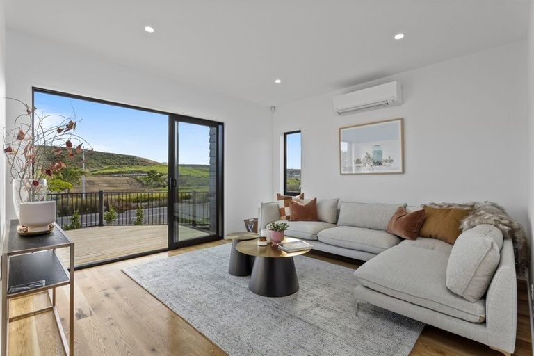 Photo of property in 9 Karengo Street, Long Bay, Auckland, 0630