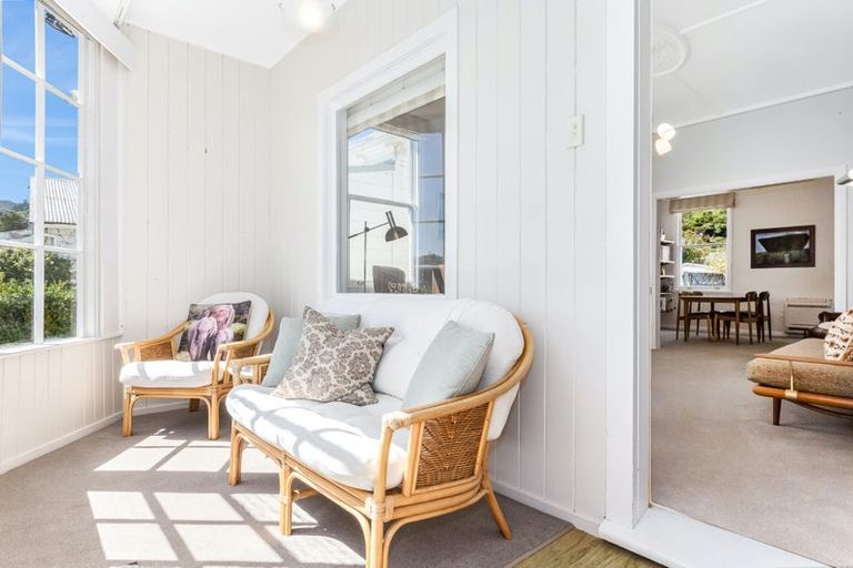 Photo of property in 69 Marine Parade, Eastbourne, Lower Hutt, 5013