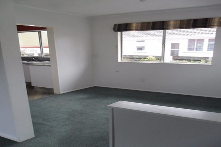 Photo of property in 63 Hillside Drive, Maoribank, Upper Hutt, 5018