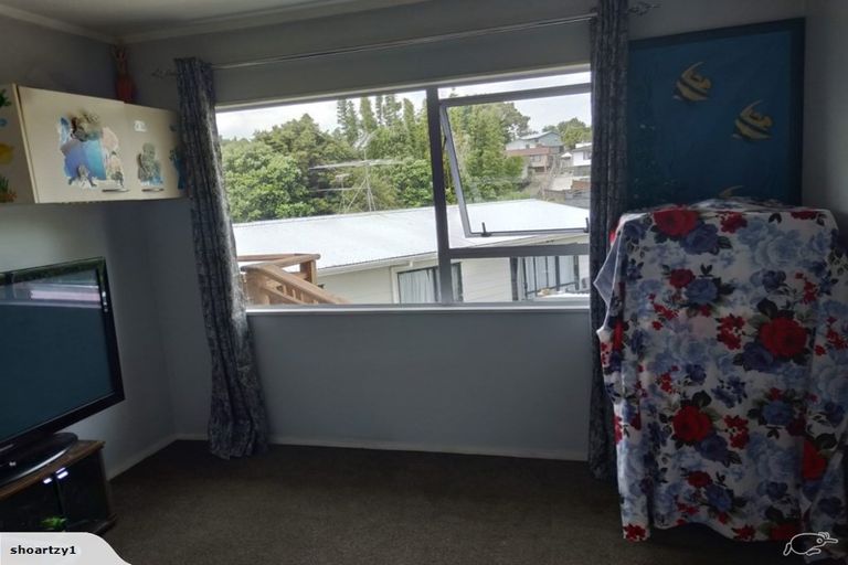 Photo of property in 57c Kamara Road, Glen Eden, Auckland, 0602