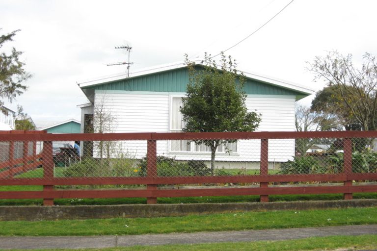 Photo of property in 15 Ngapapa Street, Urenui, 4375