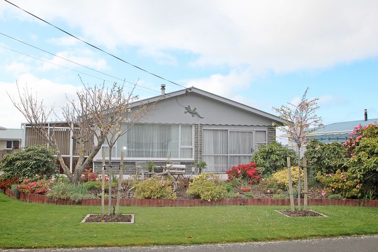 Photo of property in 7 Kenilworth Road, Oamaru North, Oamaru, 9400