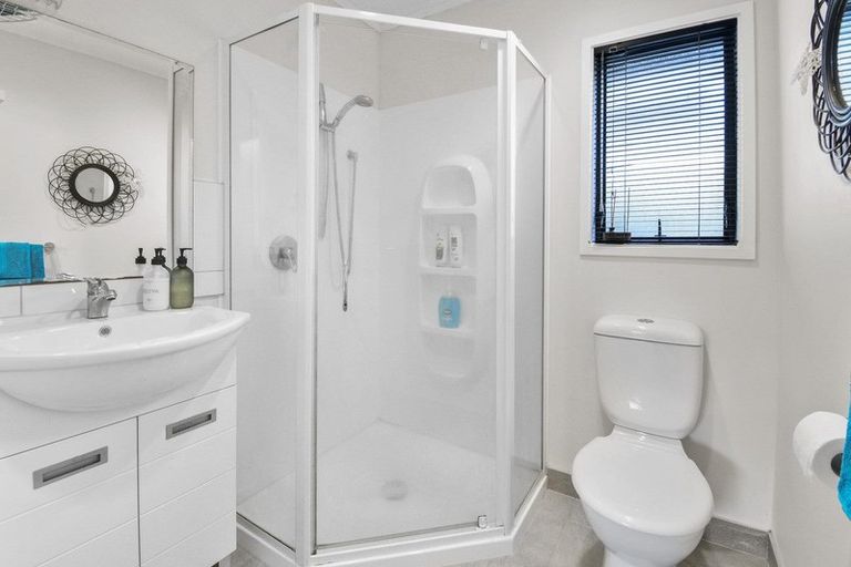 Photo of property in 115 Carnoustie Drive, Wattle Downs, Auckland, 2103