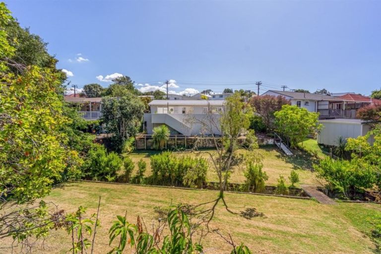 Photo of property in 18 Cassino Street, Bayswater, Auckland, 0622