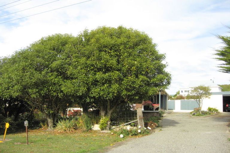 Photo of property in 5 Semple Street, Kakanui, Oamaru, 9495