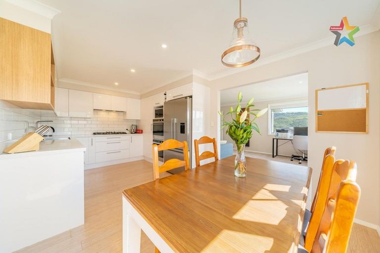 Photo of property in 2 Otira Grove, Kelson, Lower Hutt, 5010