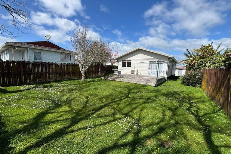 Photo of property in 1/36 Taitimu Drive, Weymouth, Auckland, 2103