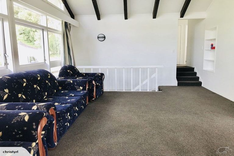 Photo of property in 1/26 Marlborough Avenue, Glenfield, Auckland, 0629