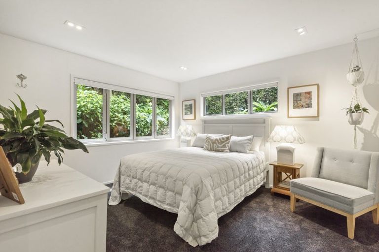 Photo of property in 32a Palmerston Road, Birkenhead, Auckland, 0626