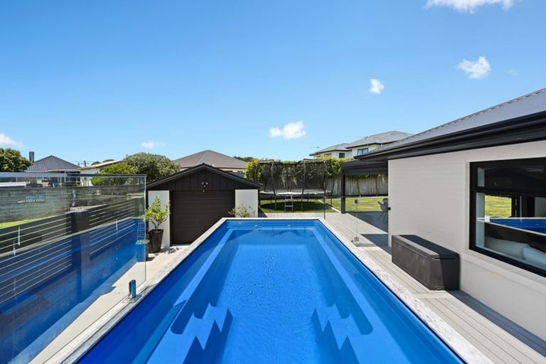 Photo of property in 16 Alanbrooke Place, Beerescourt, Hamilton, 3200