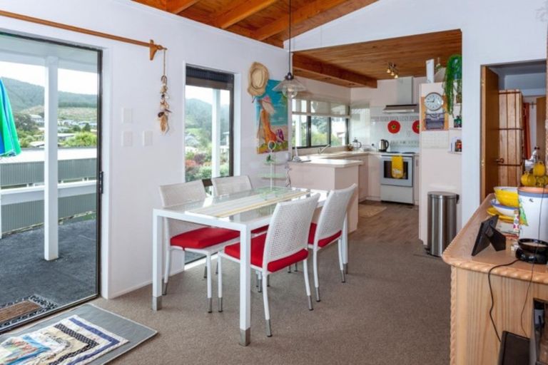 Photo of property in 240 Onemana Drive, Onemana, Whangamata, 3691