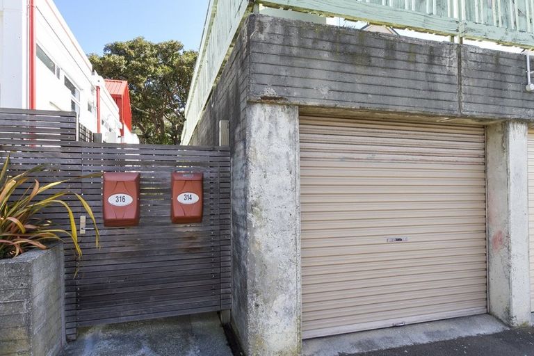 Photo of property in 316 Mansfield Street, Newtown, Wellington, 6021